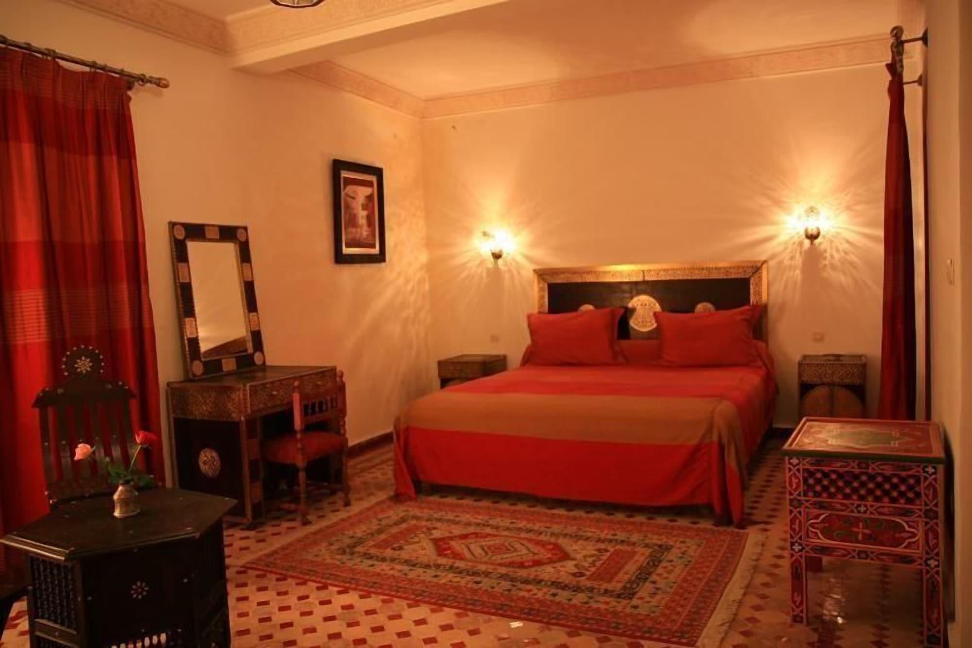 Riad Dar Laura Фес Екстериор снимка
