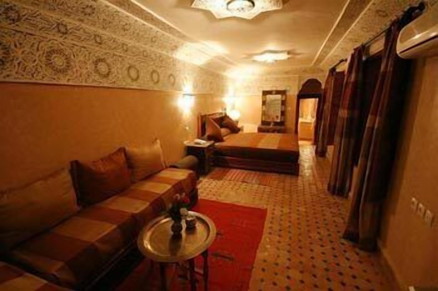 Riad Dar Laura Фес Екстериор снимка