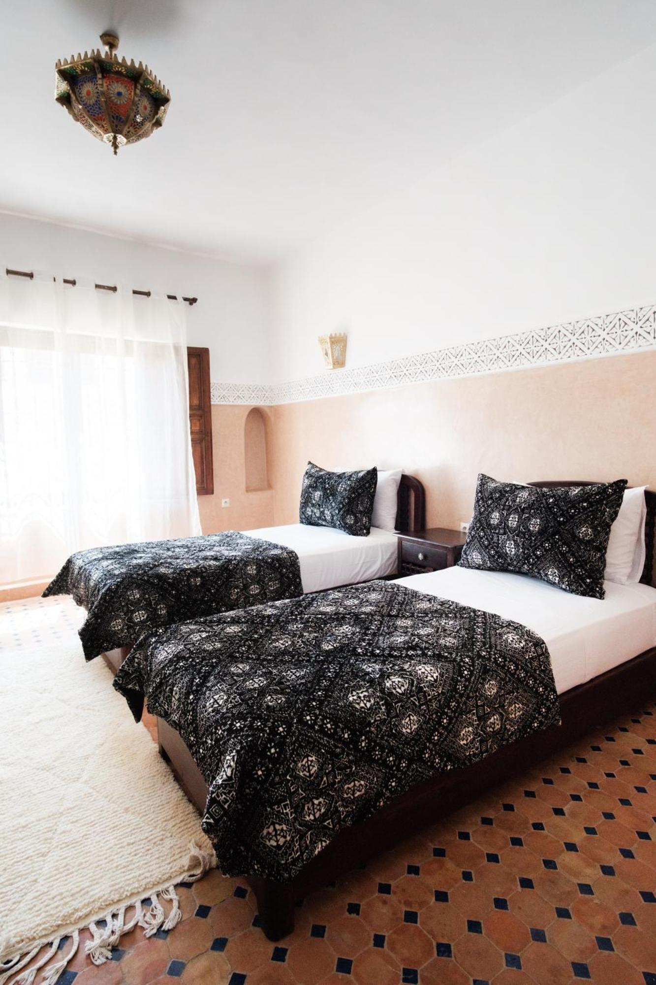 Riad Dar Laura Фес Екстериор снимка